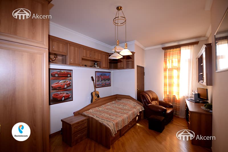 Apartment · 5 rooms · 350 m² · Kentron