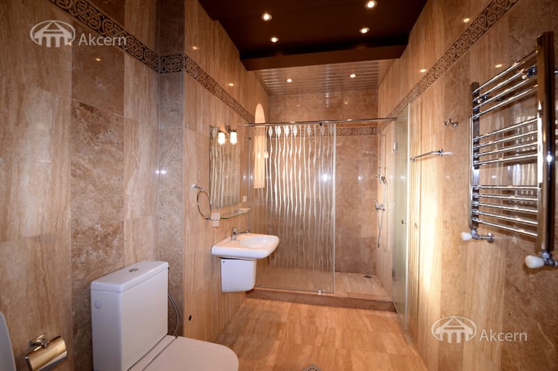 Mansion · 5 rooms · 394 m² · Vahagni