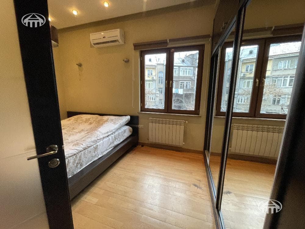 Квартира · 2 комн. · 57 м² · Кентрон