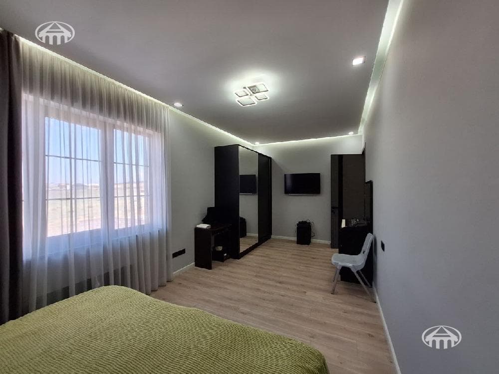 Mansion · 6 rooms · 246 m² · Zovuni