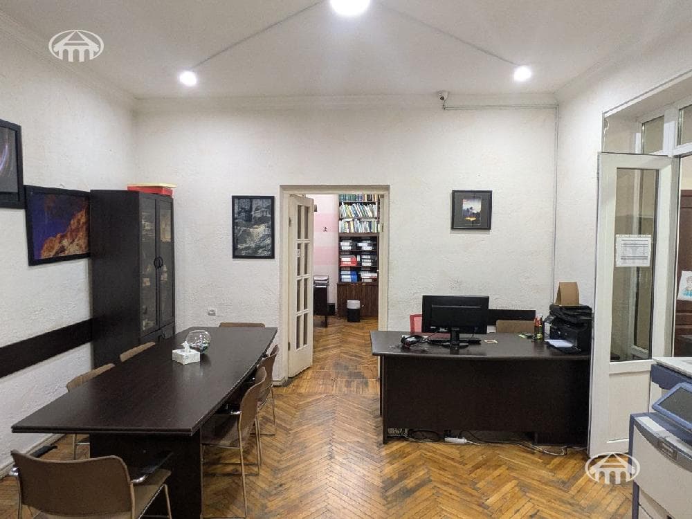 Office · 113 m² · Kentron
