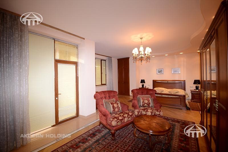 Квартира · 4 комн. · 197 м² · Арабкир
