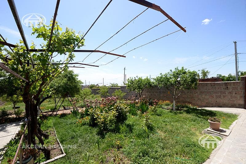 Առանձնատուն · 5 սեն. · 170 մ² · Աջափնյակ