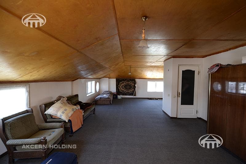 Mansion · 5 rooms · 209 m² · Kentron