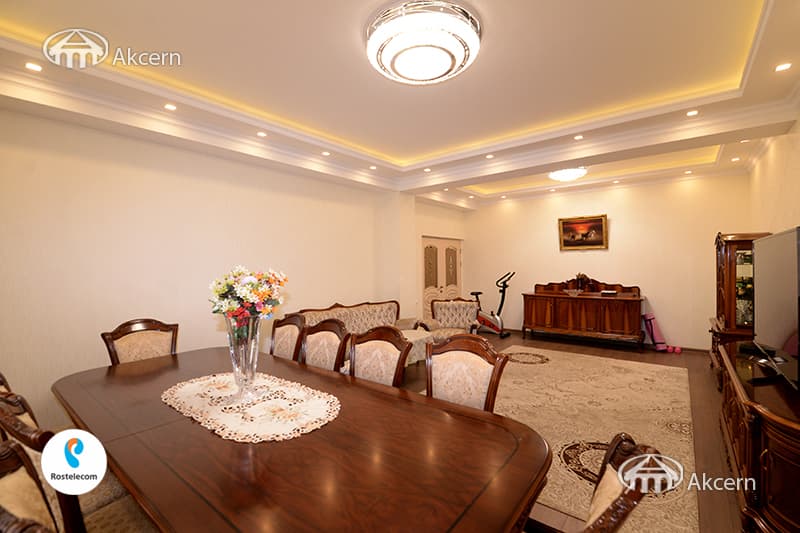 Дом · 5 комн. · 290 м² · Аван