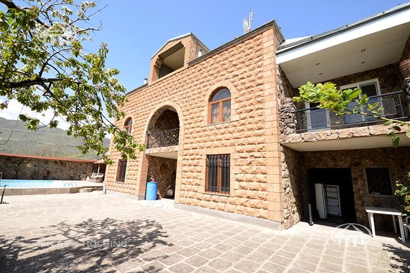 Mansion · 5 rooms · 368 m² · Ghazaravan