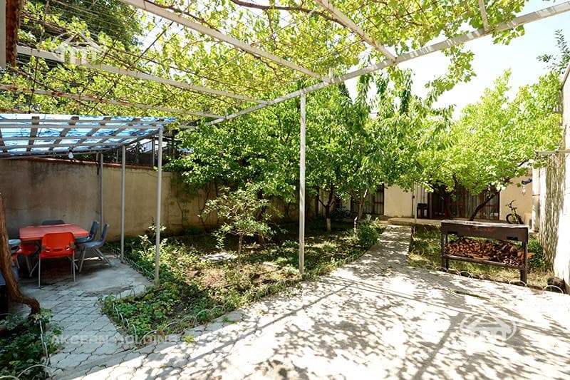 House · 4 rooms · 119 m² · Arabkir