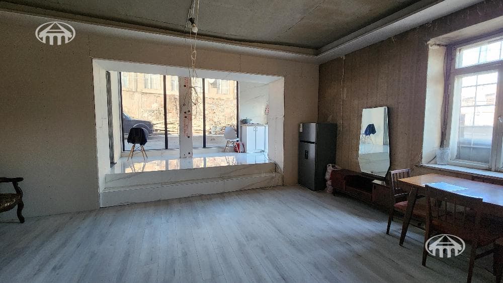 Apartment · 2 rooms · 72 m² · Kentron