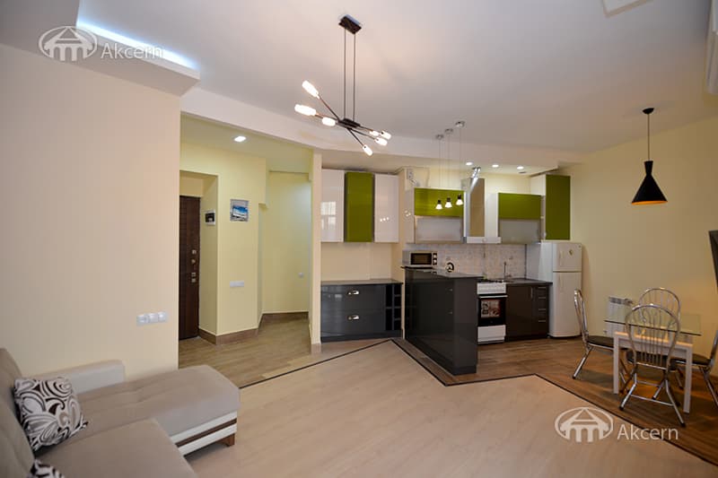 Apartment · 2 rooms · 70 m² · Kentron