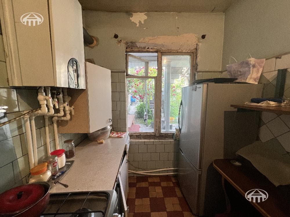 House · 9 rooms · 400 m² · Ajapnyak