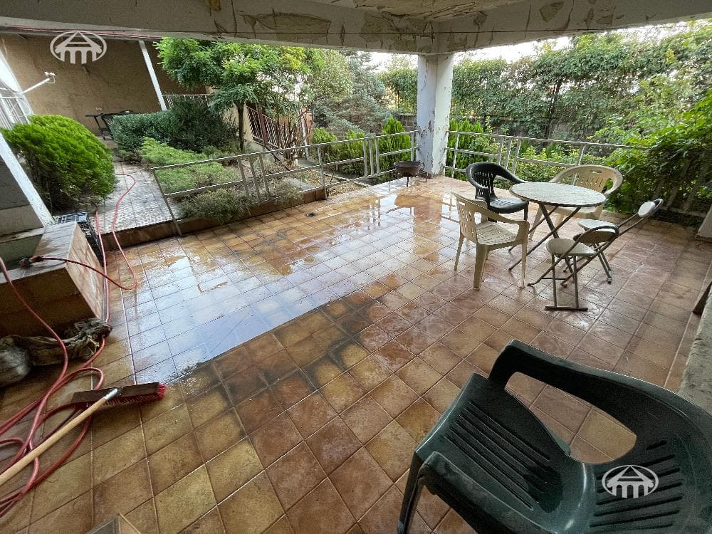 House · 6 rooms · 190 m² · Arabkir
