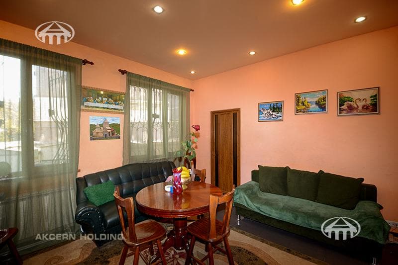 Квартира · 4 комн. · 102 м² · Кентрон