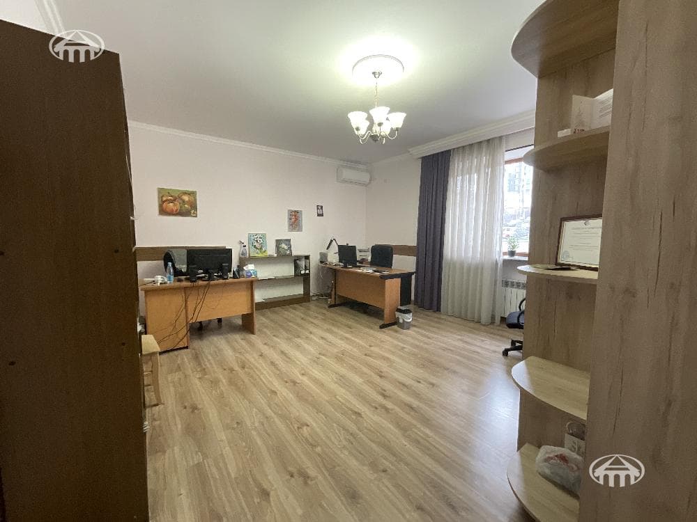 Առանձնատուն · 9 սեն. · 808 մ² · Արաբկիր