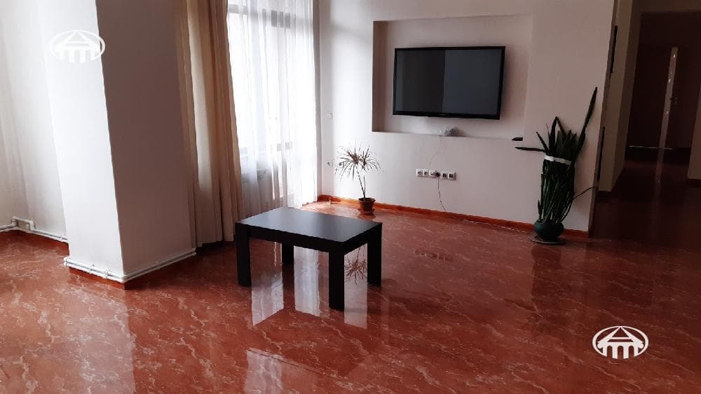 Квартира · 3 комн. · 123 м² · Арабкир