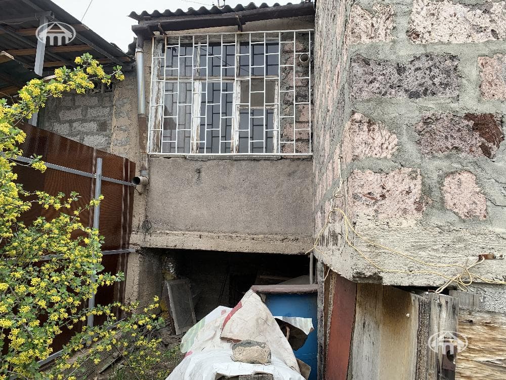 House · 3 rooms · 72 m² · Shengavit