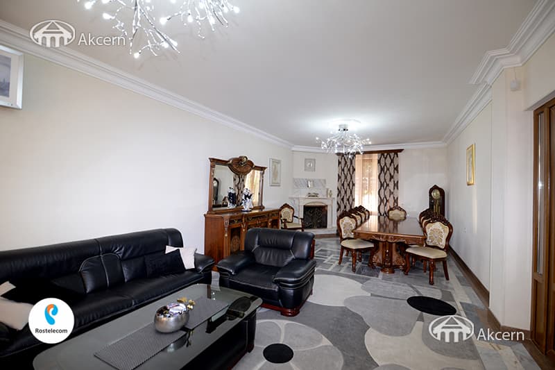 Առանձնատուն · 6 սեն. · 353 մ² · Դավթաշեն