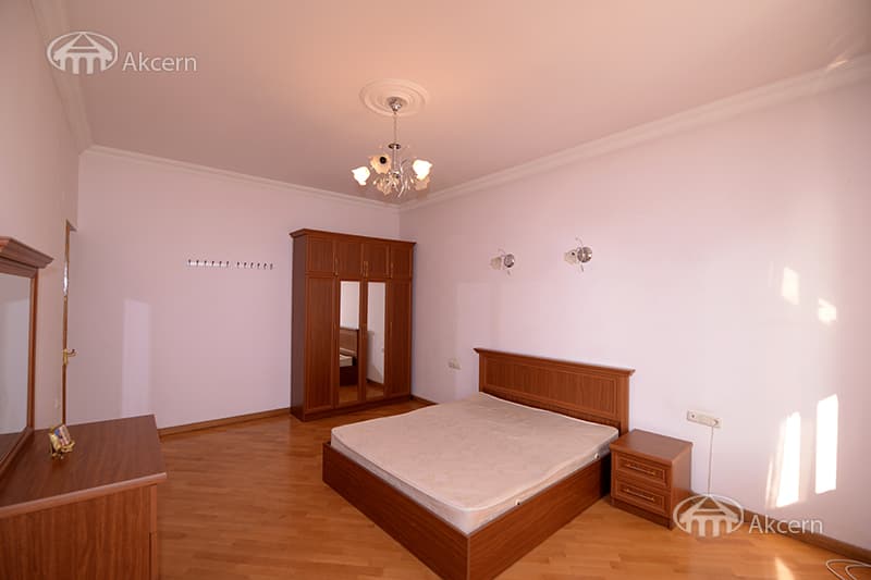 Особняк · 4 комн. · 220 м² · Арабкир