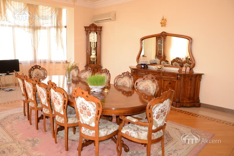Особняк · 5 комн. · 300 м² · Арабкир