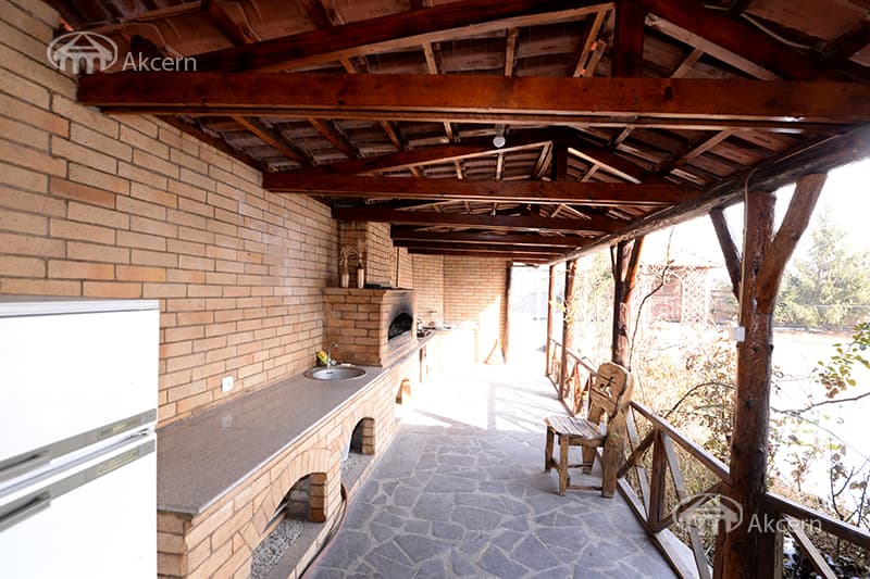 Առանձնատուն · 6 սեն. · 532 մ² · Զովունի
