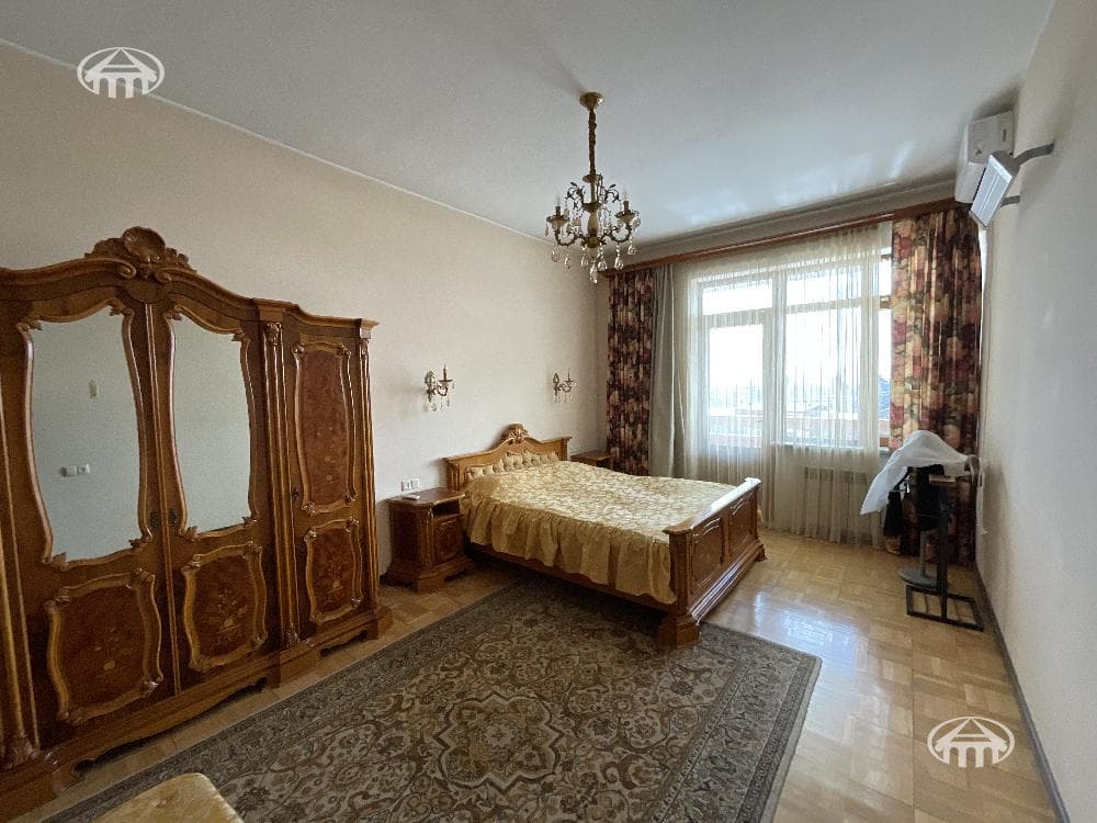 Mansion · 7 rooms · 700 m² · Arabkir