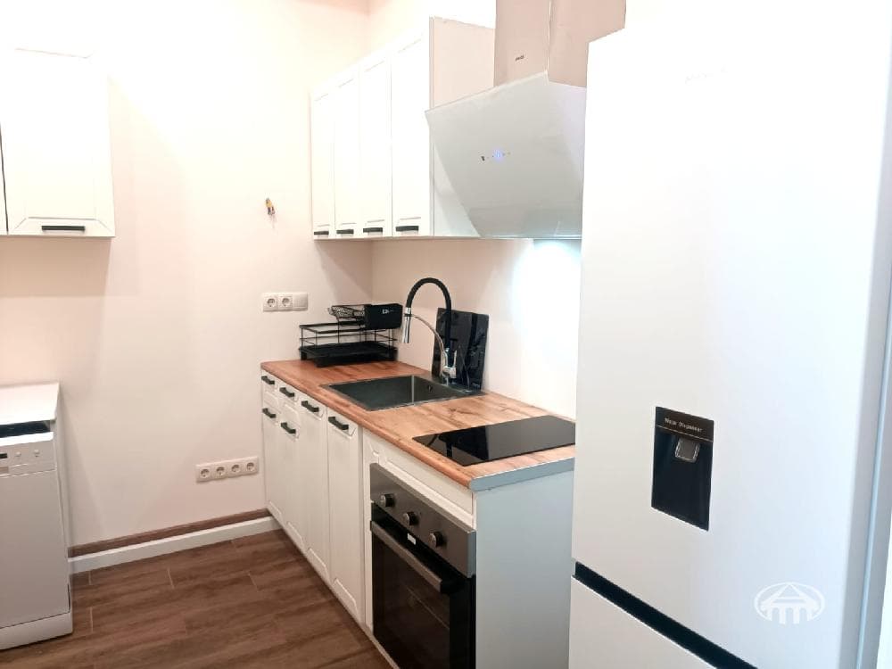 Apartment · 2 rooms · 54 m² · Kentron