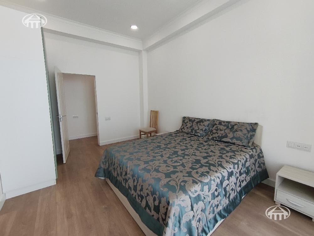 Apartment · 4 rooms · 132 m² · Kanaker-Zeytun