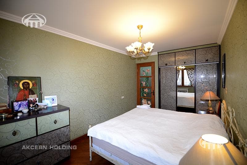 Квартира · 4 комн. · 114 м² · Кентрон