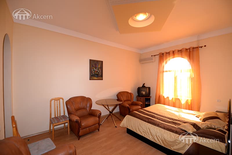 Особняк · 6 комн. · 440 м² · Кентрон