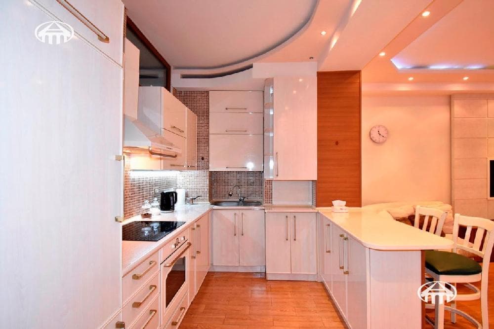 Квартира · 2 комн. · 87 м² · Кентрон