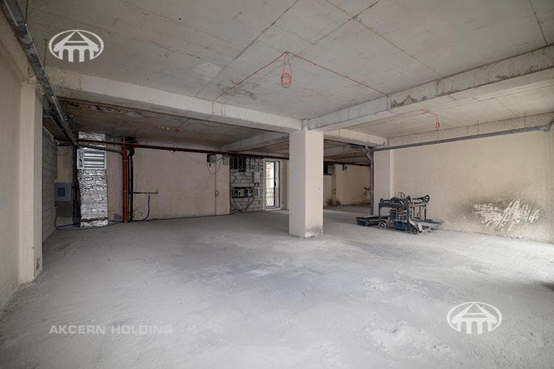 Retail · 305 m² · Kanaker-Zeytun