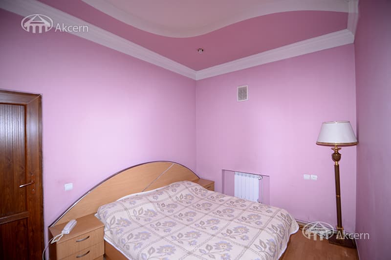 Особняк · 6 комн. · 440 м² · Кентрон