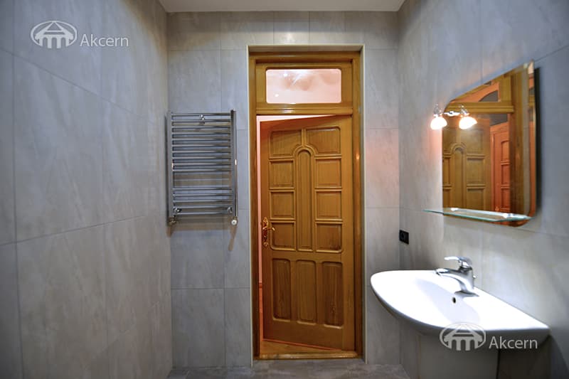 Особняк · 9 комн. · 680 м² · Арабкир