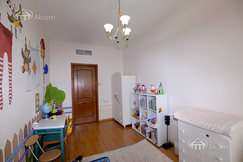 Apartment · 4 rooms · 164 m² · Kentron