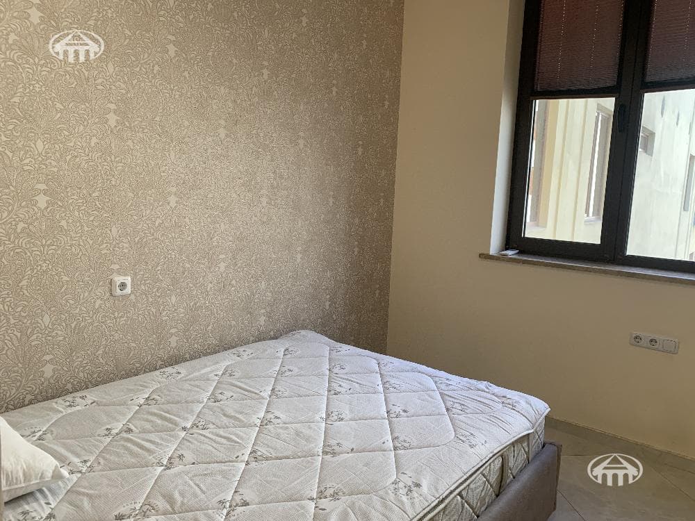 Квартира · 3 комн. · 95 м² · Кентрон