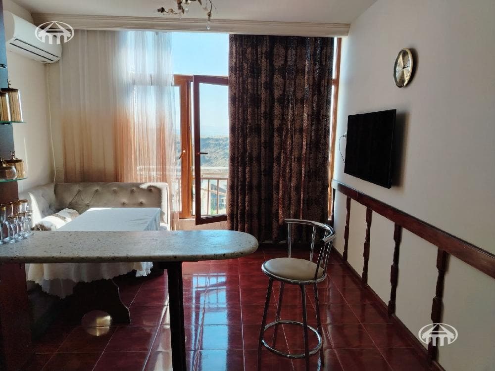 Apartment · 3 rooms · 89 m² · Arabkir — photo 11 / 15