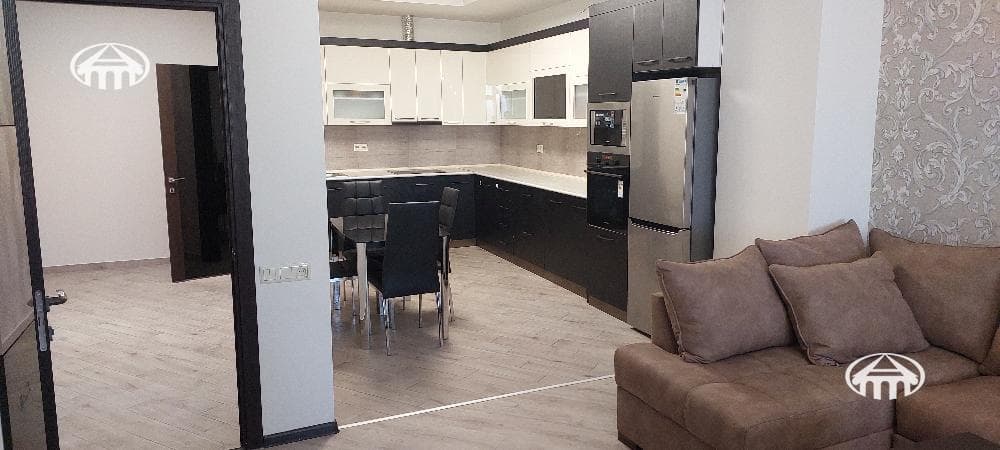 Apartment · 3 rooms · 104 m² · Kentron
