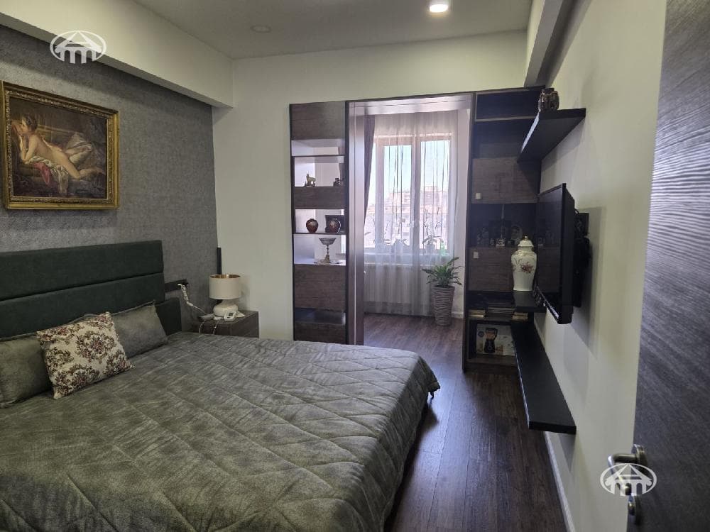 Apartment · 2 rooms · 75 m² · Kentron