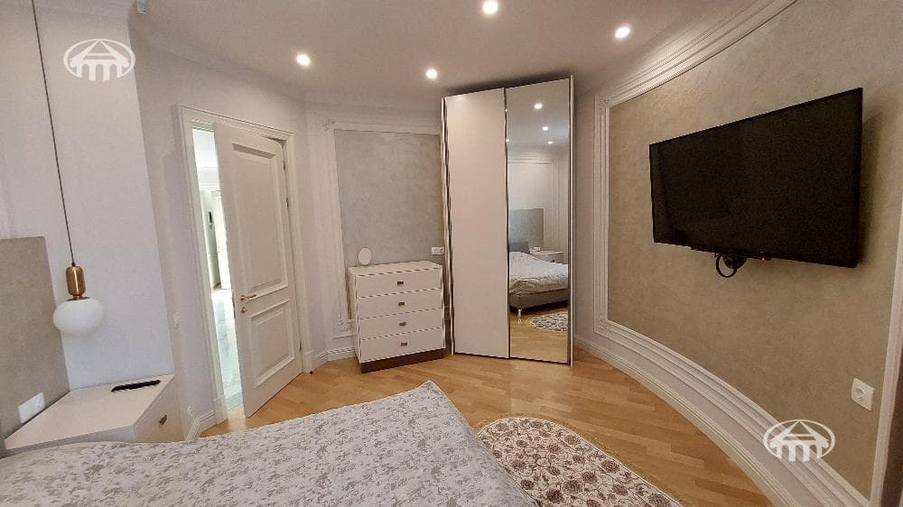 Mansion · 5 rooms · 600 m² · Davtashen