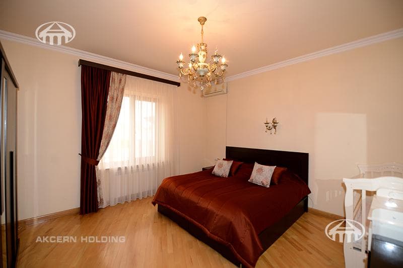 Особняк · 9 комн. · 650 м² · Аджапняк