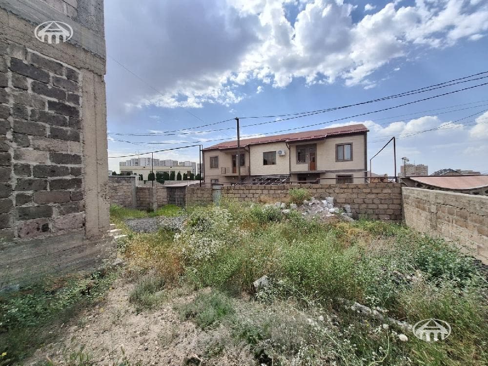 Особняк · 5 комн. · 240 м² · Аджапняк