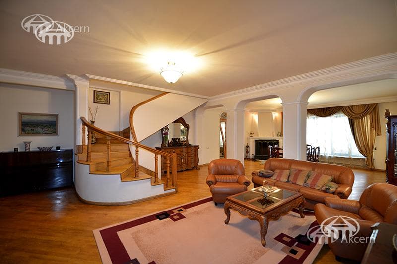 Дом · 5 комн. · 435 м² · Арабкир