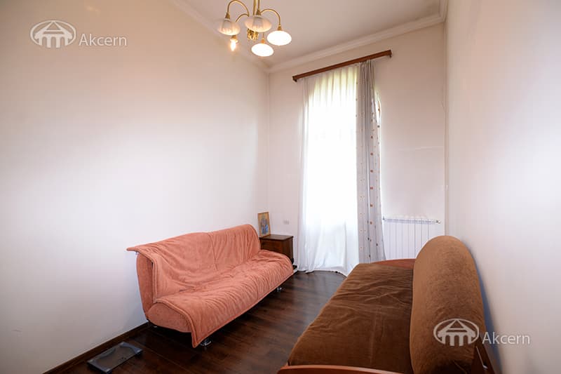 Apartment · 4 rooms · 125 m² · Kentron