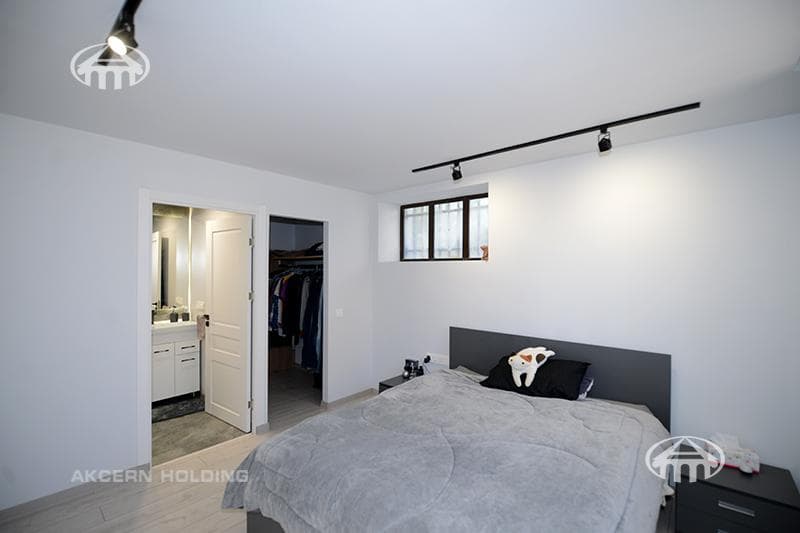 Особняк · 6 комн. · 480 м² · Аджапняк