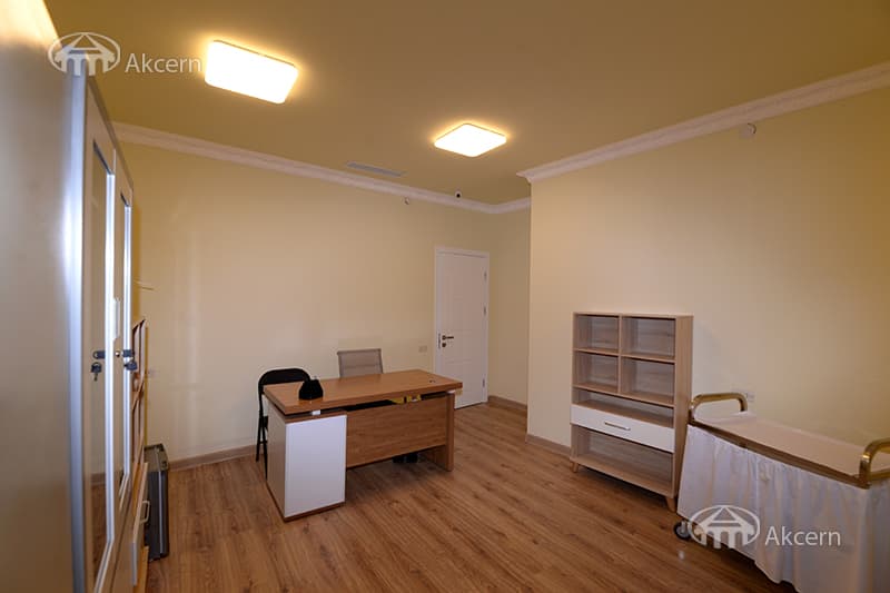 Առանձնատուն · 6 սեն. · 650 մ² · Աջափնյակ