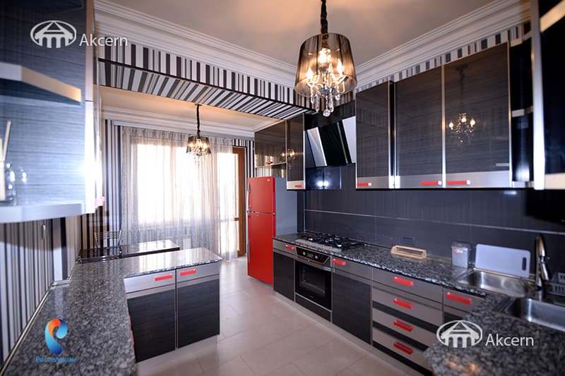 Apartment · 3 rooms · 98 m² · Kentron