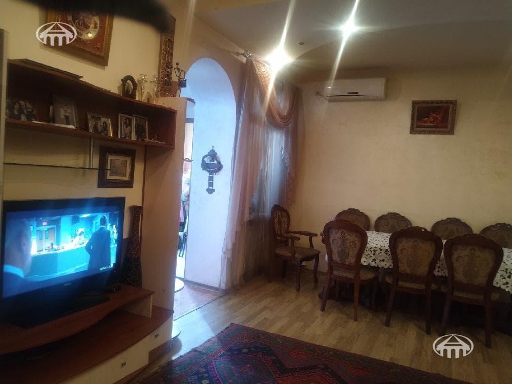 Apartment · 5 rooms · 164 m² · Kentron