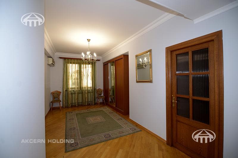Квартира · 3 комн. · 142 м² · Кентрон