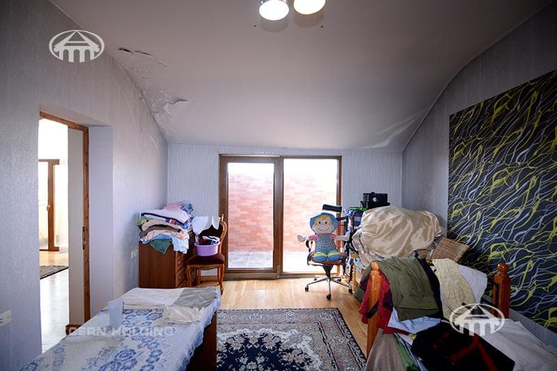 Mansion · 9 rooms · 671 m² · Arabkir