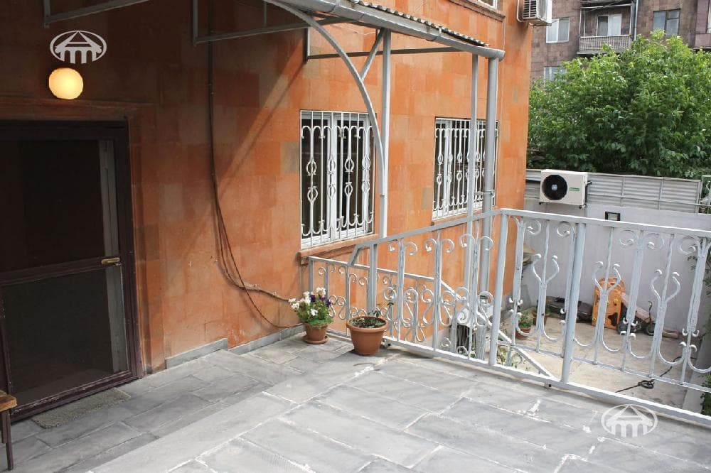 Mansion · 505 m² · Arabkir