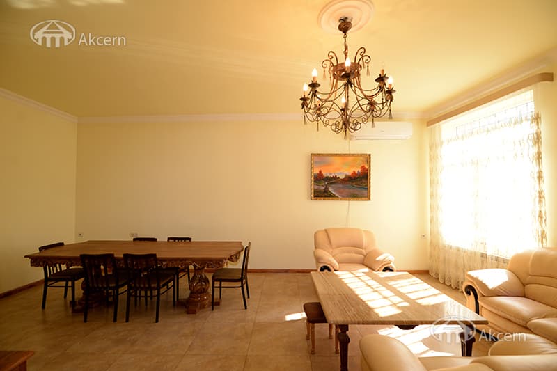 Office · 335 m² · Kentron